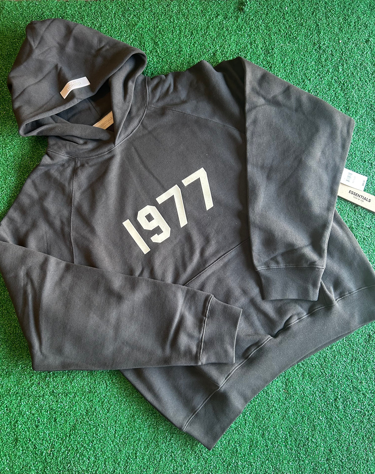 1977 Essential ‘Iron’