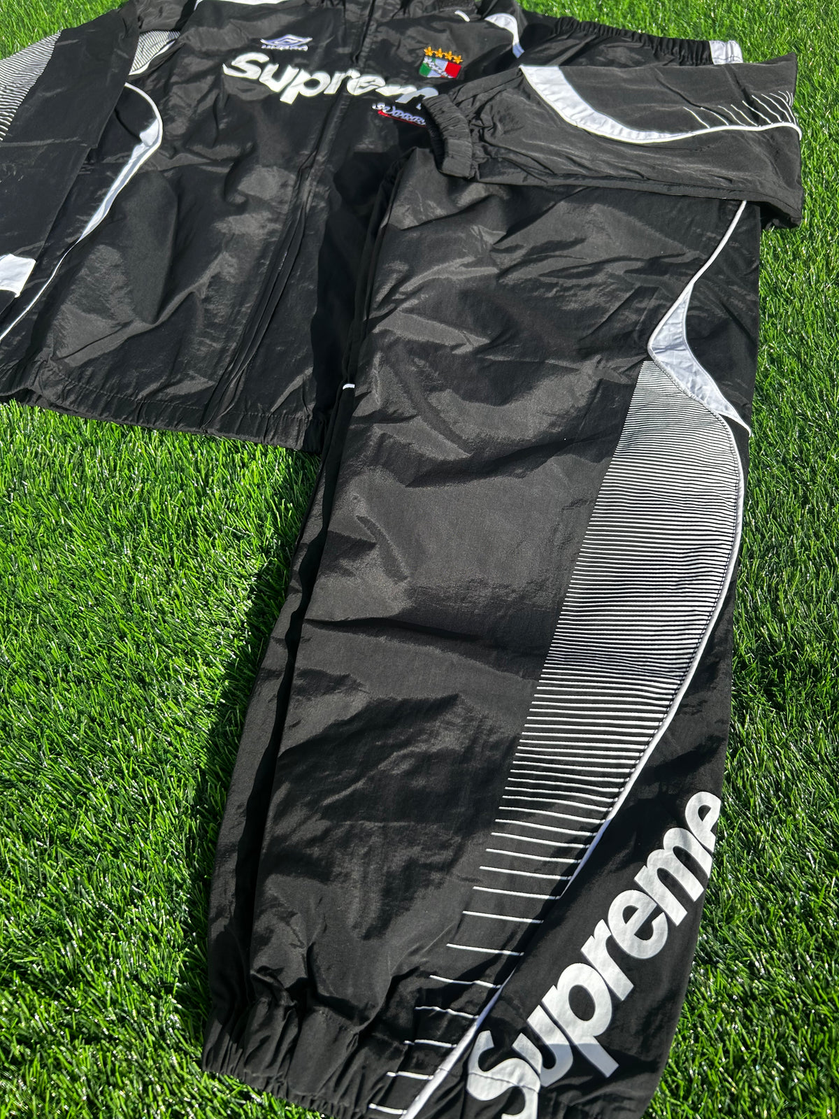 Supreme X Umbro Windbreaker TRACKSUIT (JACKET + PANTS)