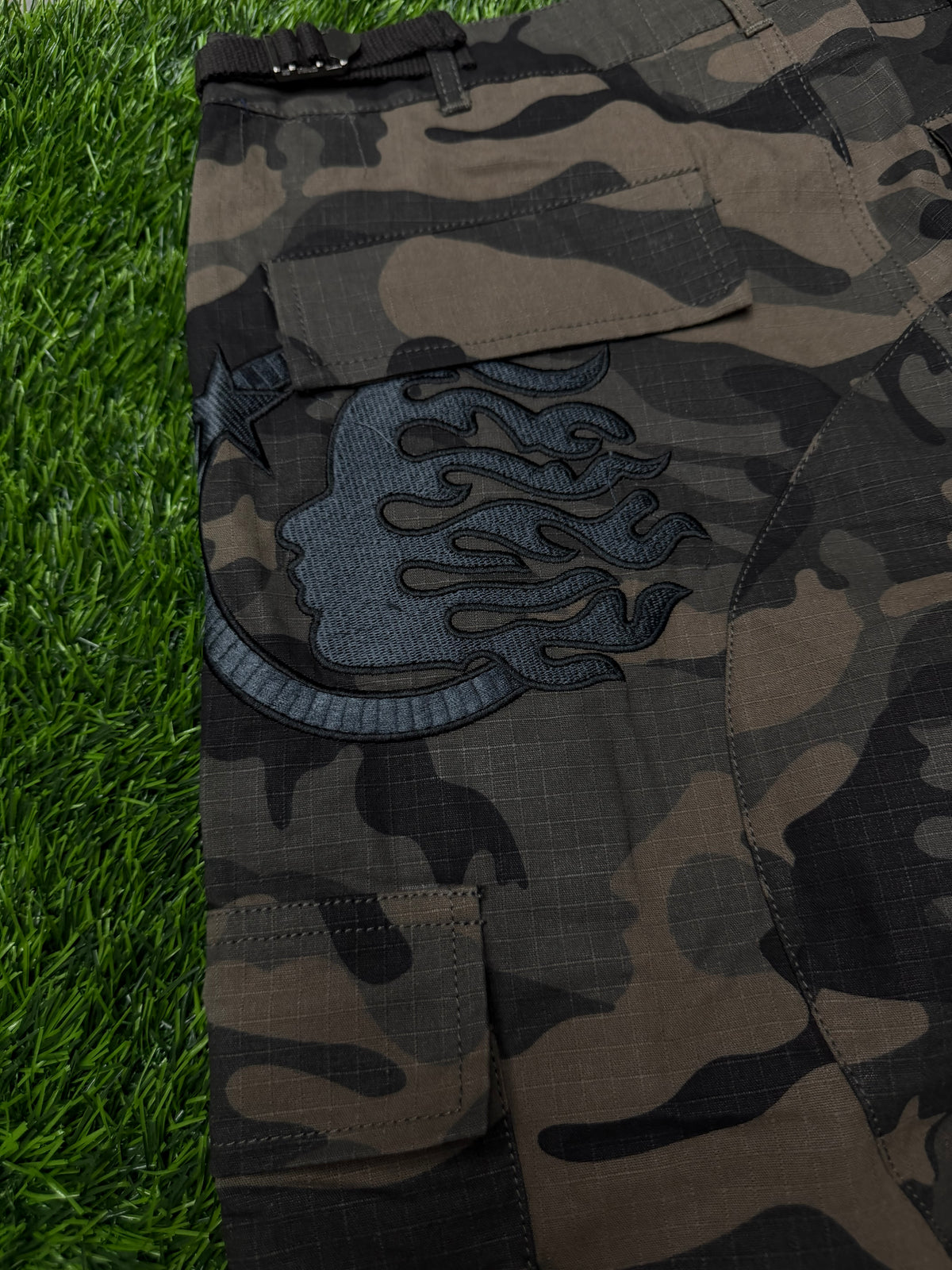 Hellstar camo cargos