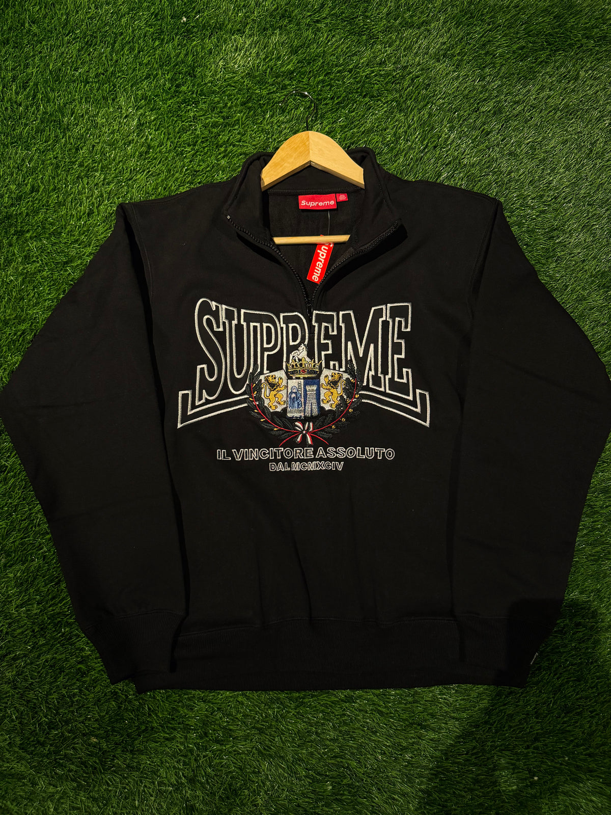 Supreme Quarter Zip (BLACK)